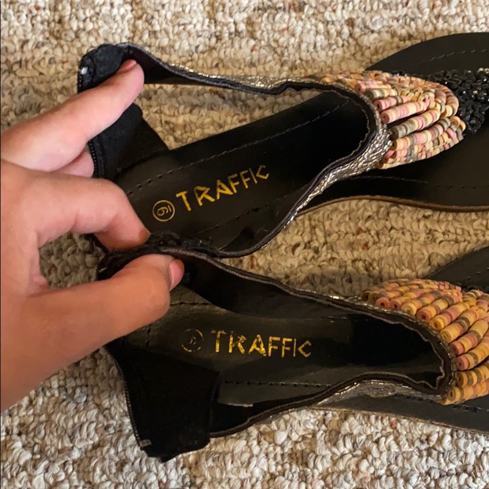 Traffic beaded sandals - Picture 5 of 7